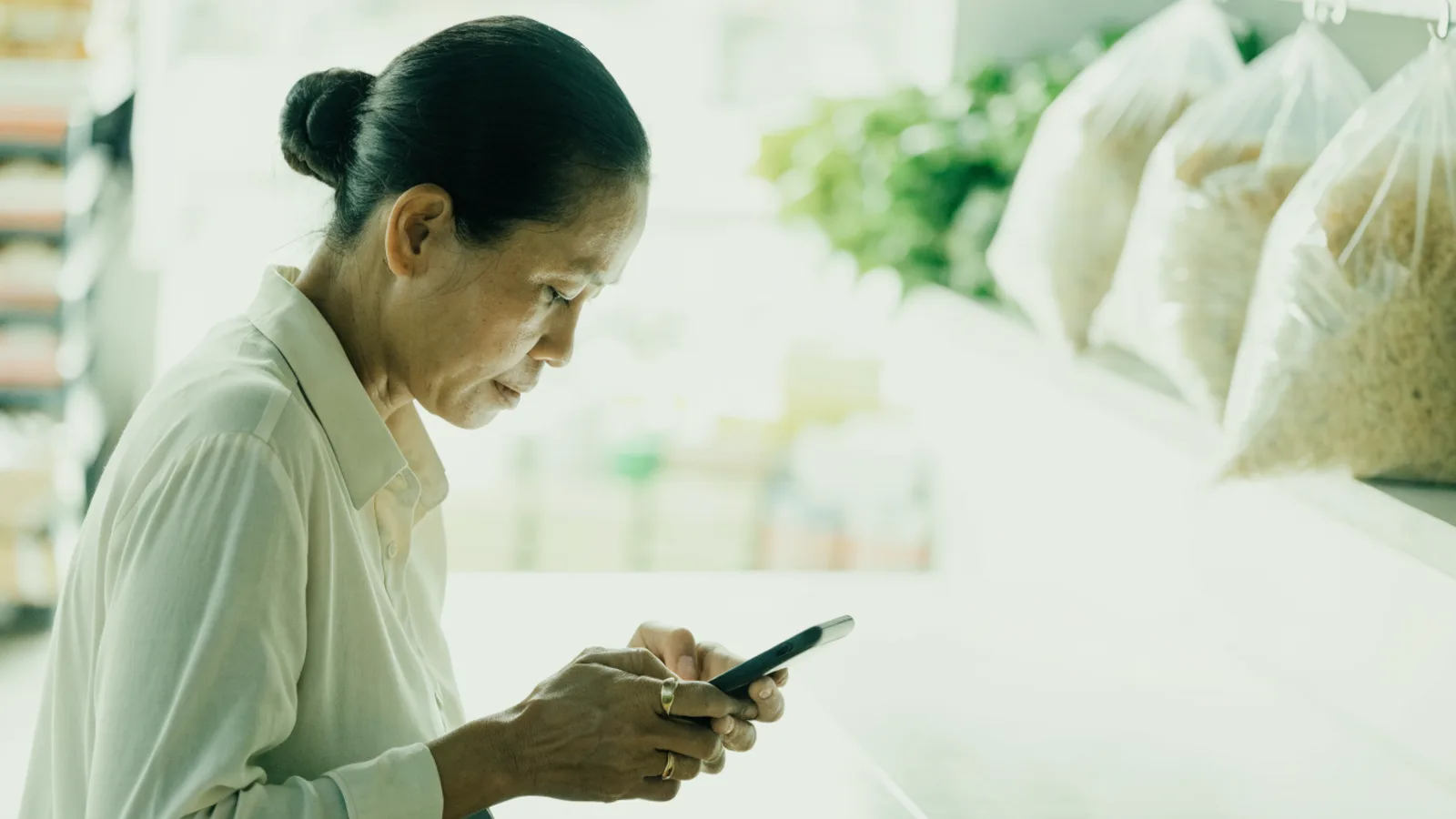 លក់ទំនិញលើ Telegram៖ មគ្គុទ្ទេសក៍សម្រាប់អាជីវកម្មកម្ពុជា